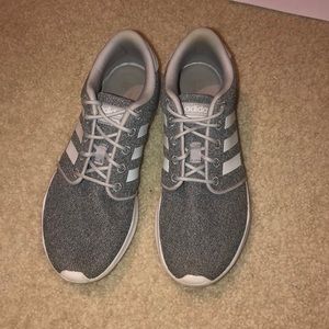 7.5 US Women adidas sneaker running shoes